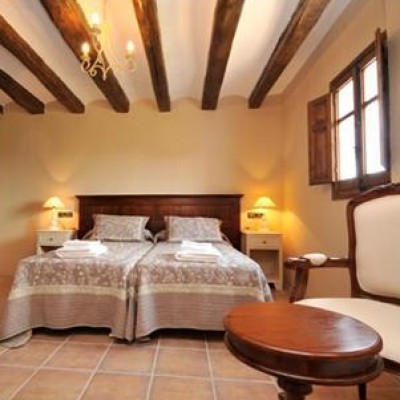 Room at Els Canterers