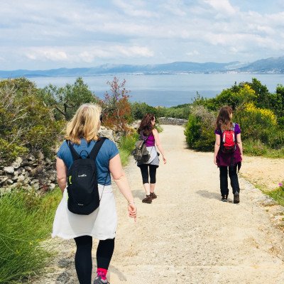 guided walking holidays singles