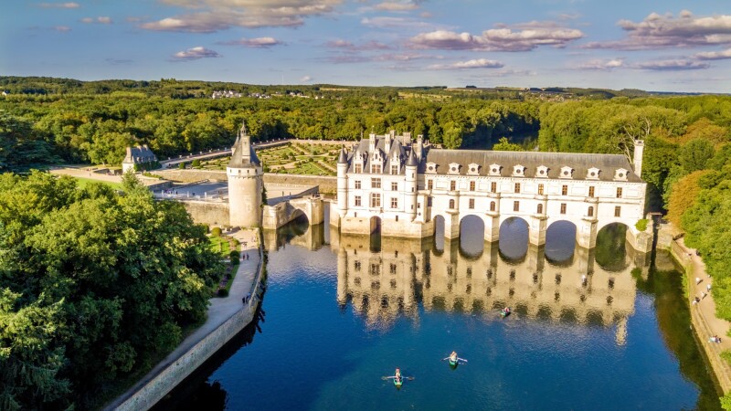 A stroll through the Loire Valley: Châteaux, Vineyards & Villages